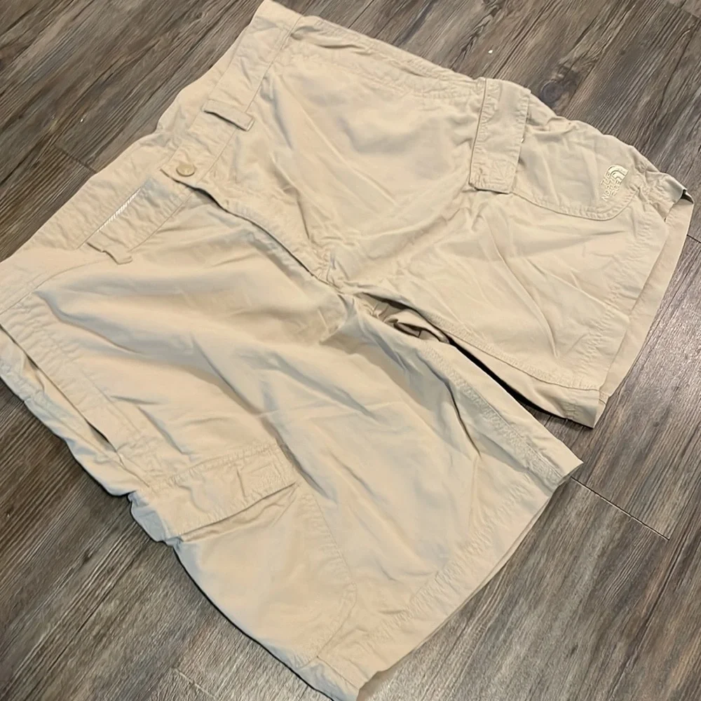 THE North Face Nylon Hiking Shorts Size 40